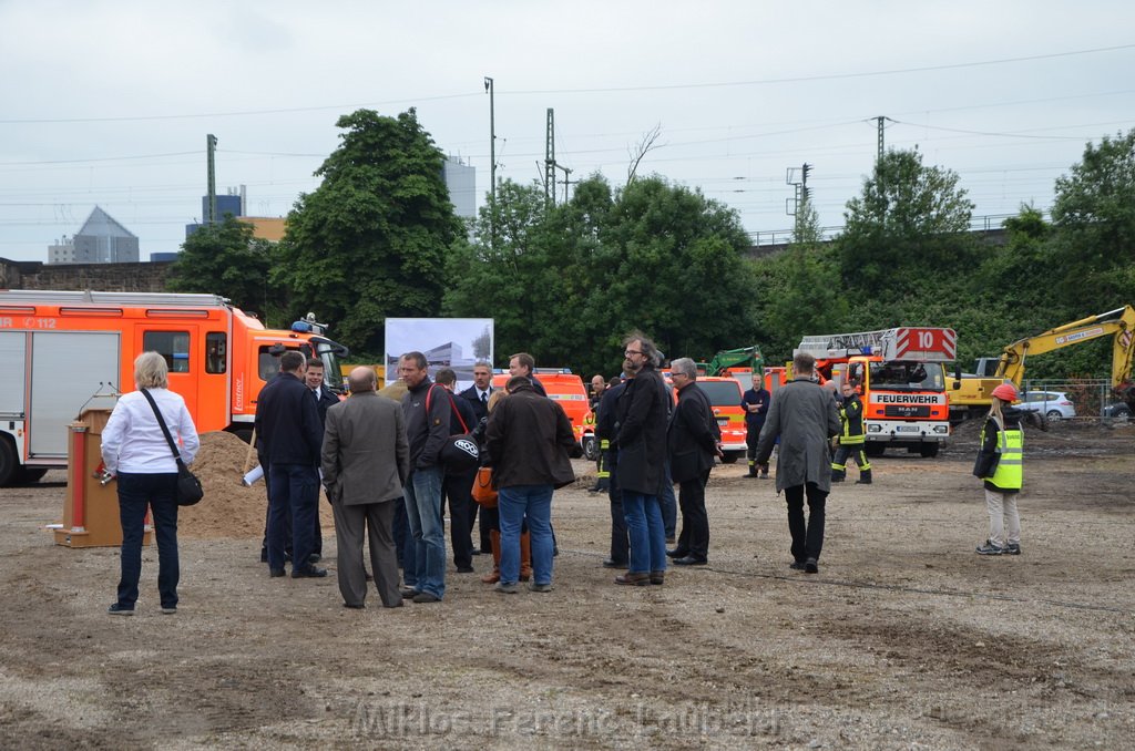 Erster Spatenstich Neues Feuerwehrzentrum Koeln Kalk Gummersbacherstr P039.JPG - Miklos Laubert